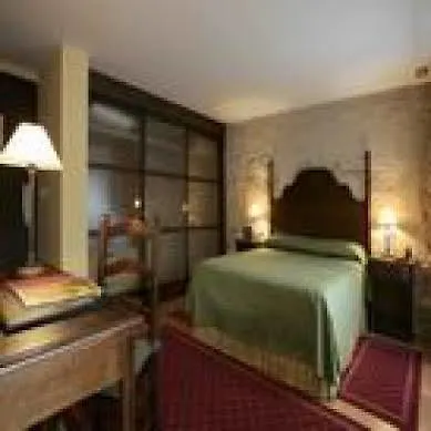 Hotel Monumento Pazo De Lestrove *